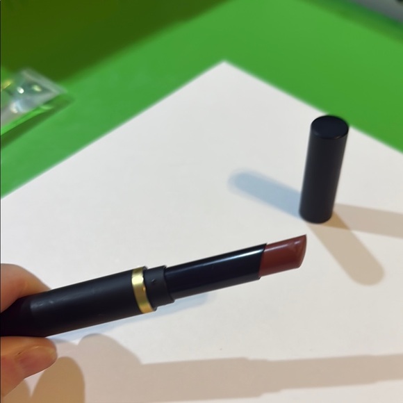 MAC - Picture 2 of 2